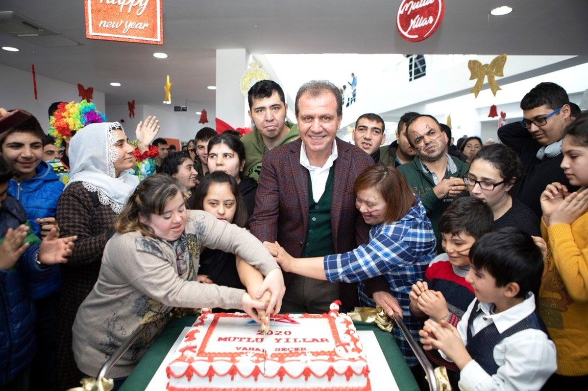 Başkan Seçer, yeni yılı özel çocuklarla birlikte karşıladı