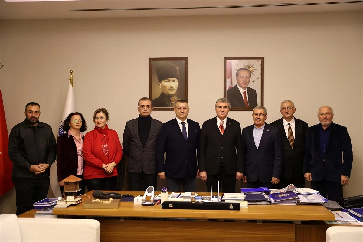 Başkan Yüce, Kafkas ve Abhaz Derneği üyeleriyle buluştu