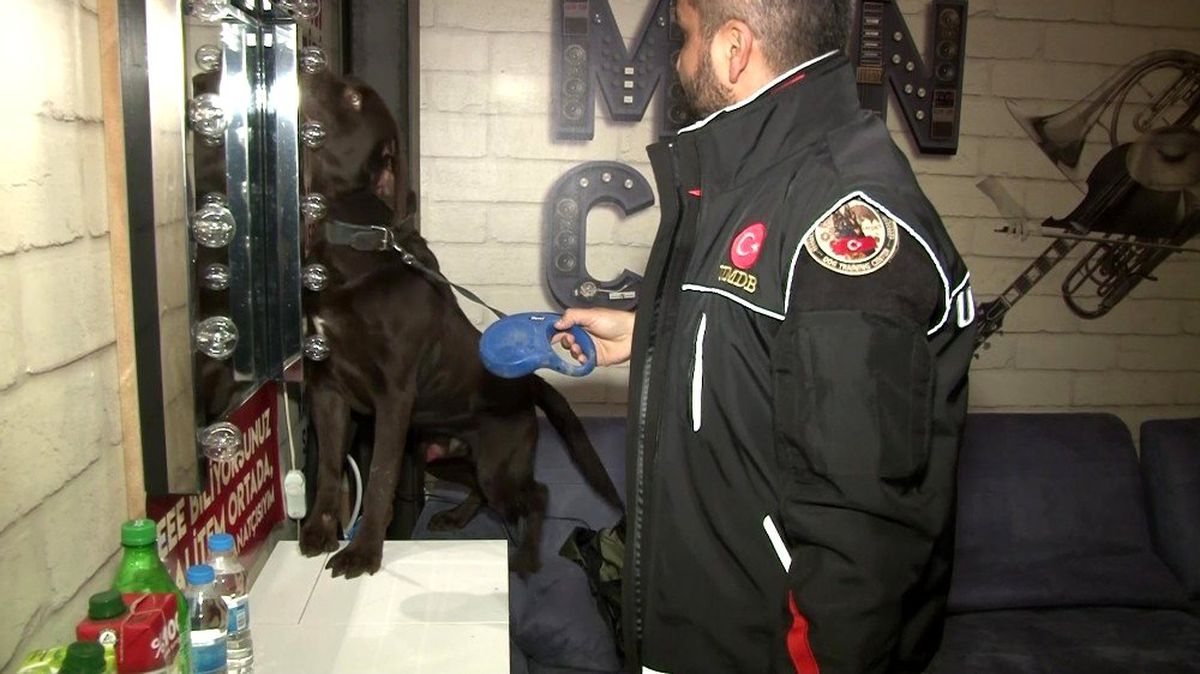 Başkent\'te yılbaşı gecesi uygulama: 250 gram uyuşturucu ve 15,5 litre sahte içki yakalandı