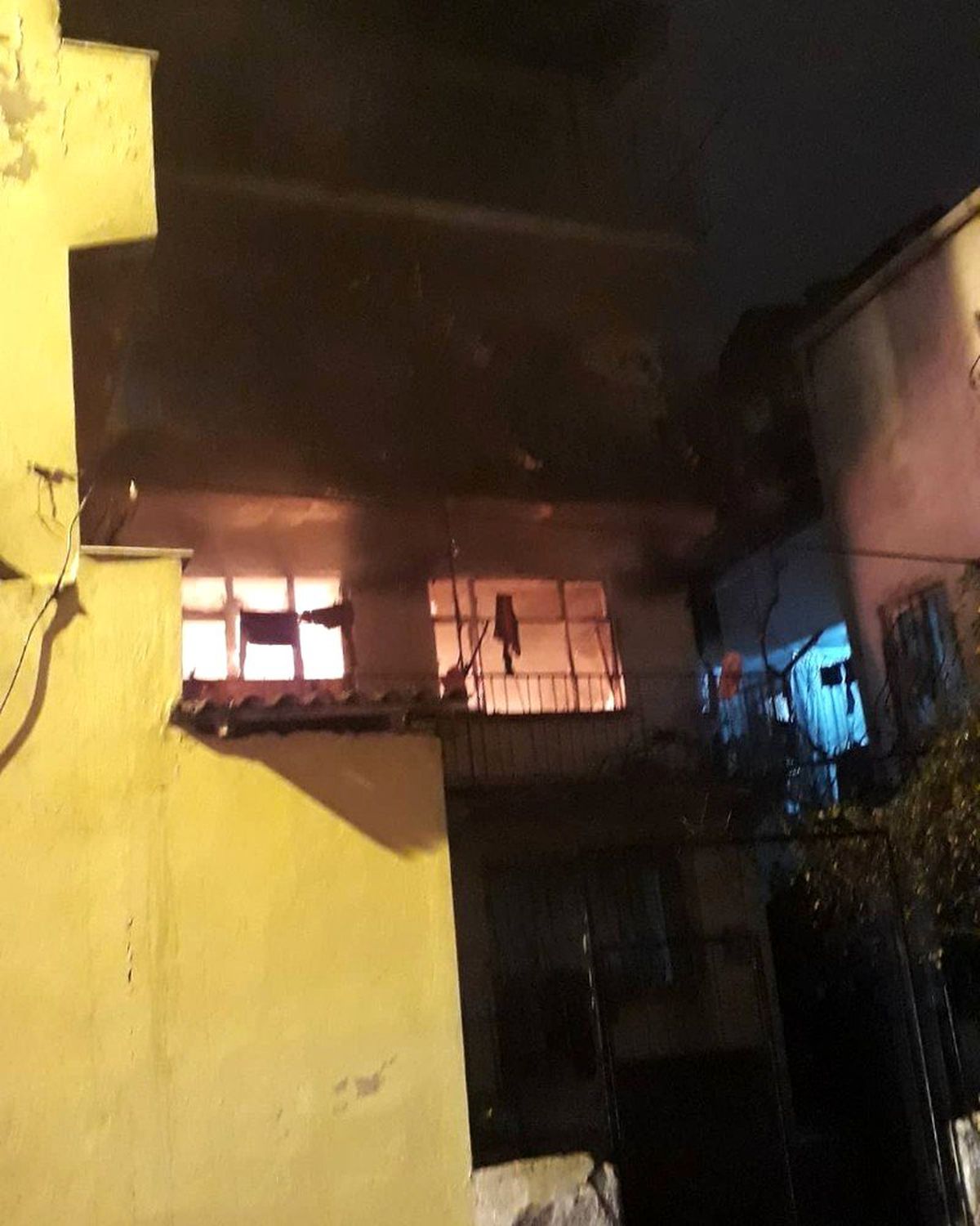 Bursa\'da can pazarı... Alevler içinde kalan 12 kişi kurtarıldı