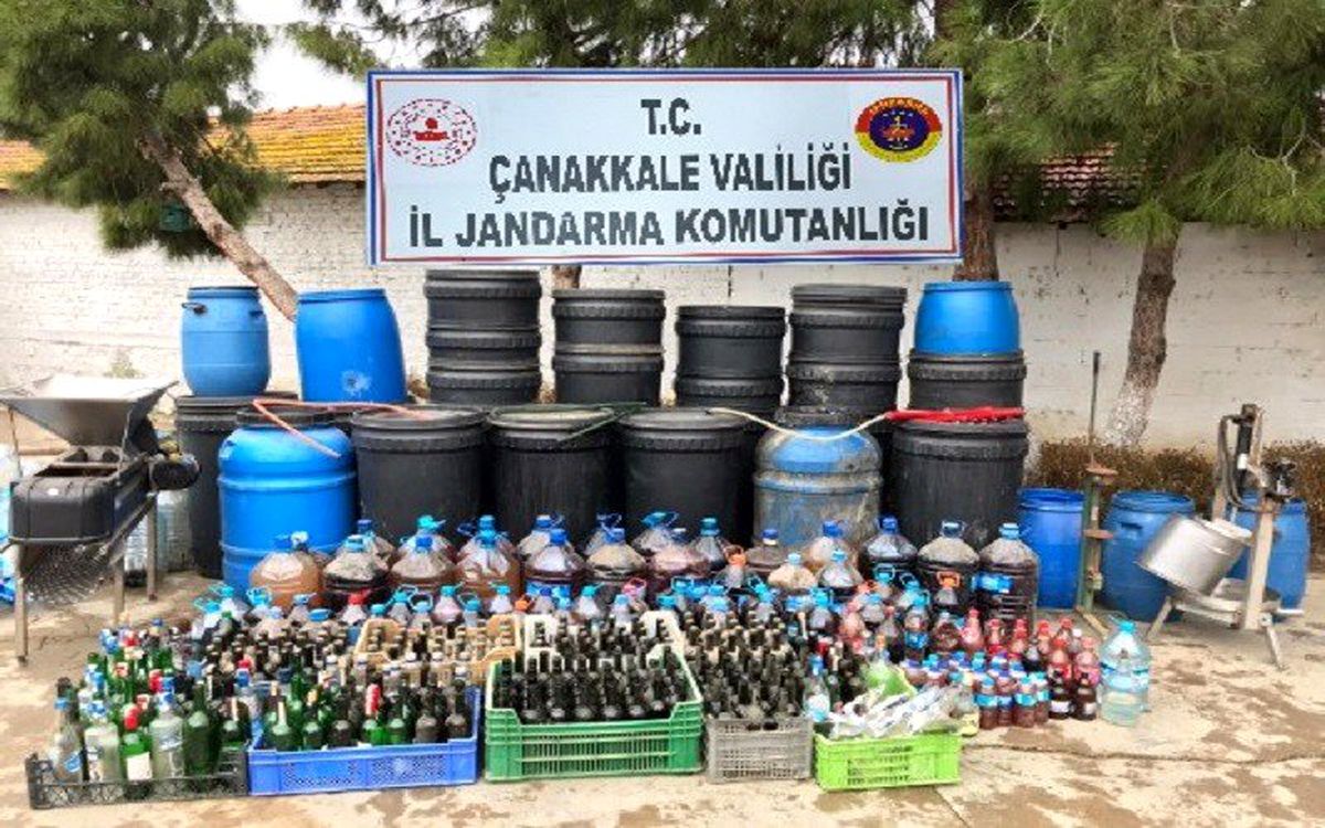 Çanakkale\'de kaçak içki operasyonu: 4 gözaltı