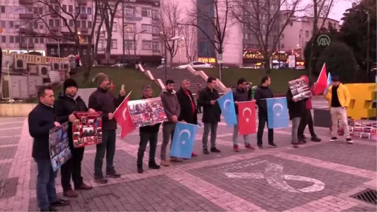 Çin\'in Doğu Türkistan politikaları protesto edildi