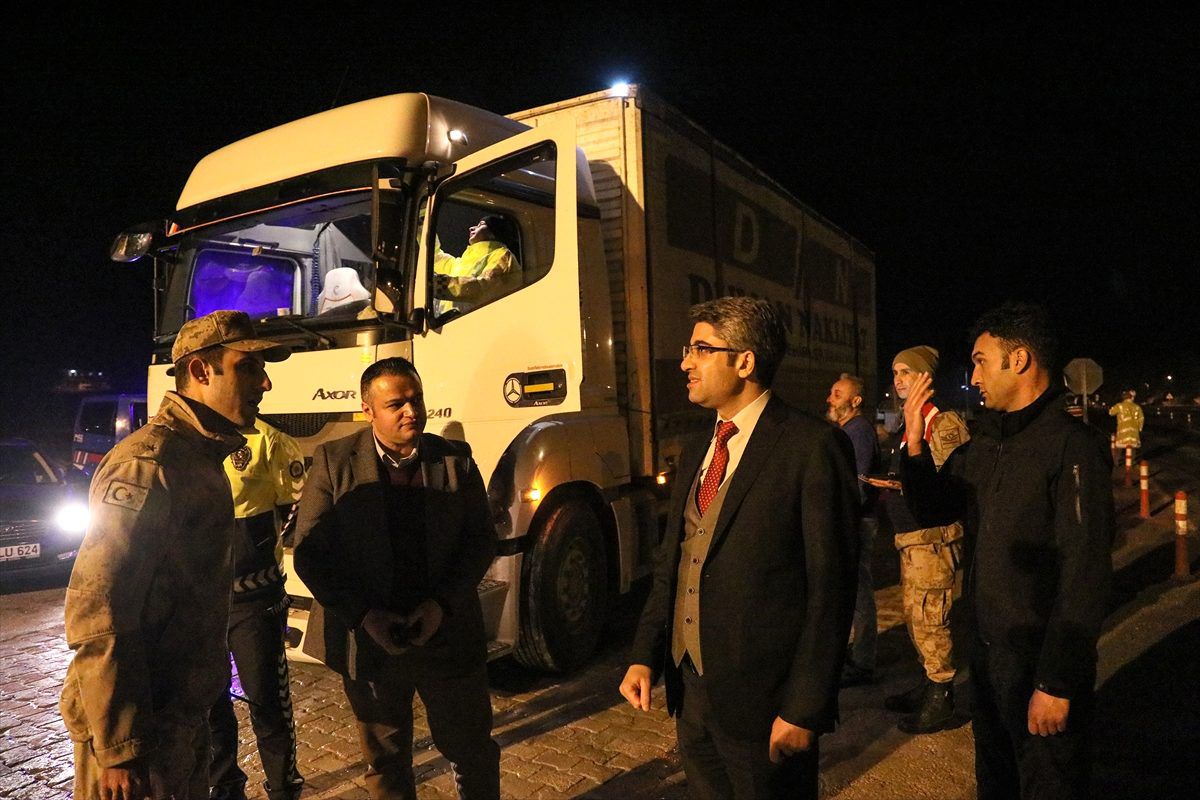 Darende Kaymakamı Çalışır\'dan yeni yılda görevlilerinin başındaki personele ziyaret
