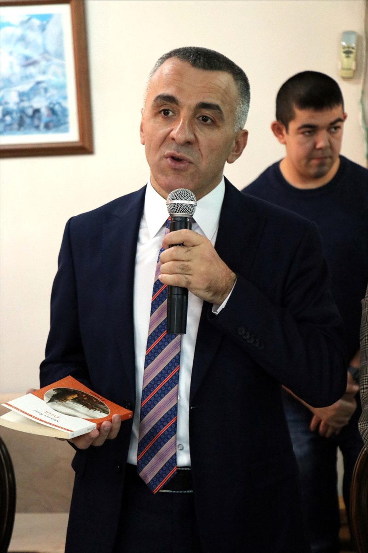En çok kitap okuyan huzurevi sakinine Cumhuriyet altını verilecek