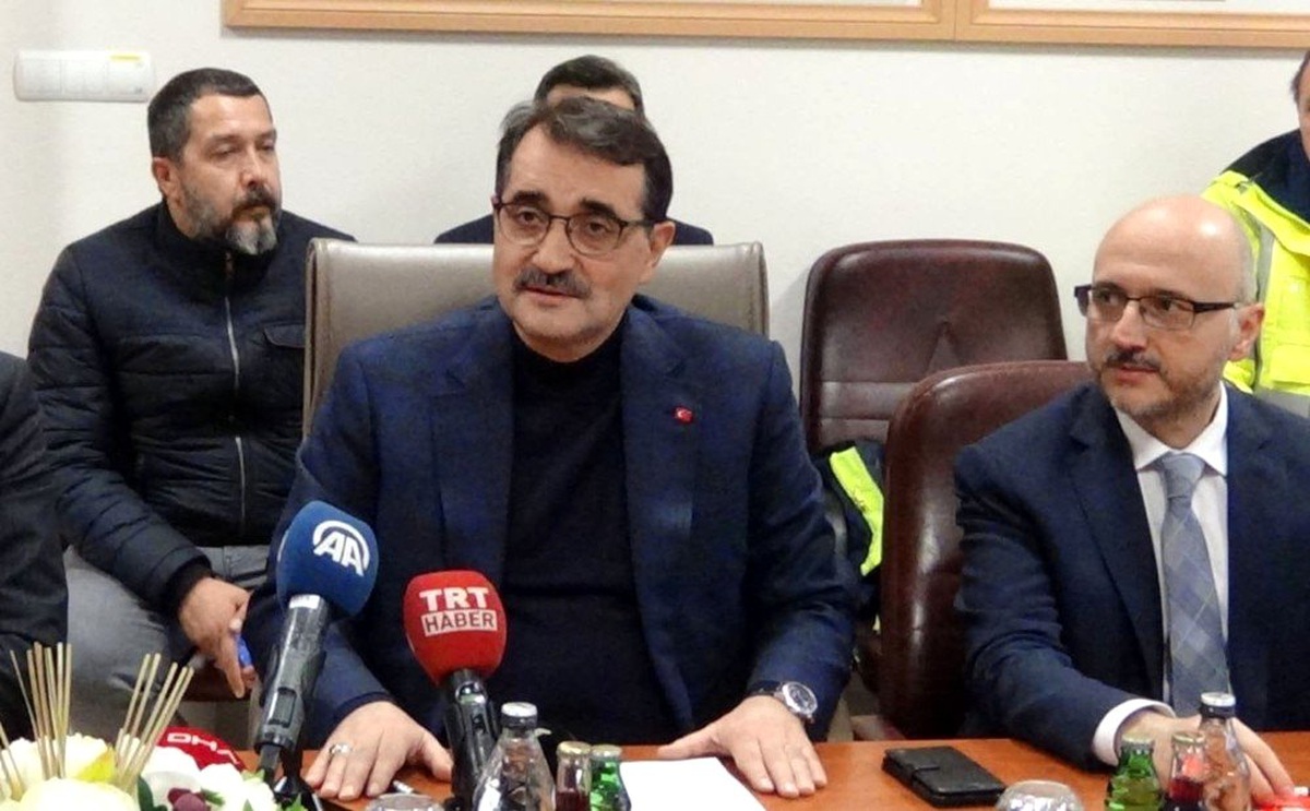 Enerji ve Tabii Kaynaklar Bakanı Dönmez: "8 Ocak\'ta Türk akımının açılışını yapacağız"