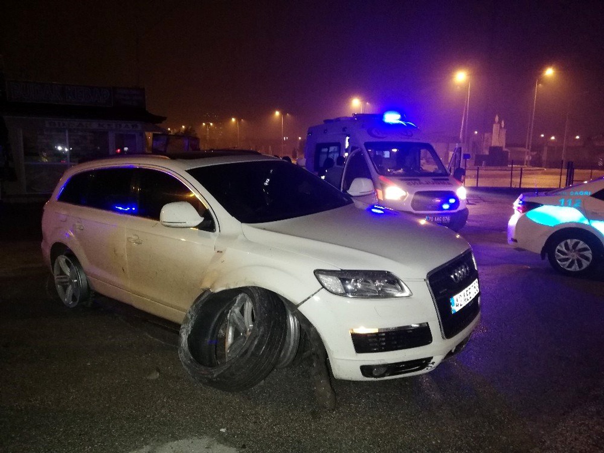Karaman\'da yeni yılın ilk trafik kazası ucuz atlatıldı
