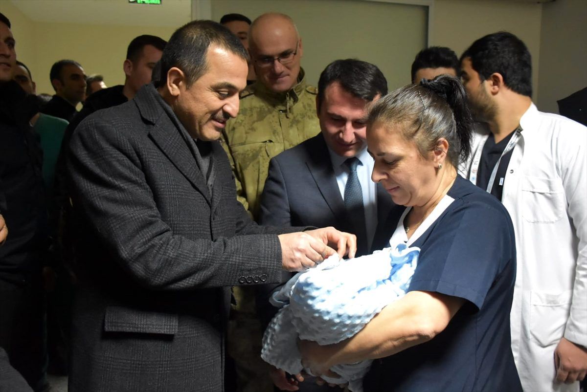 Kars\'ta yılın ilk bebeği doğdu