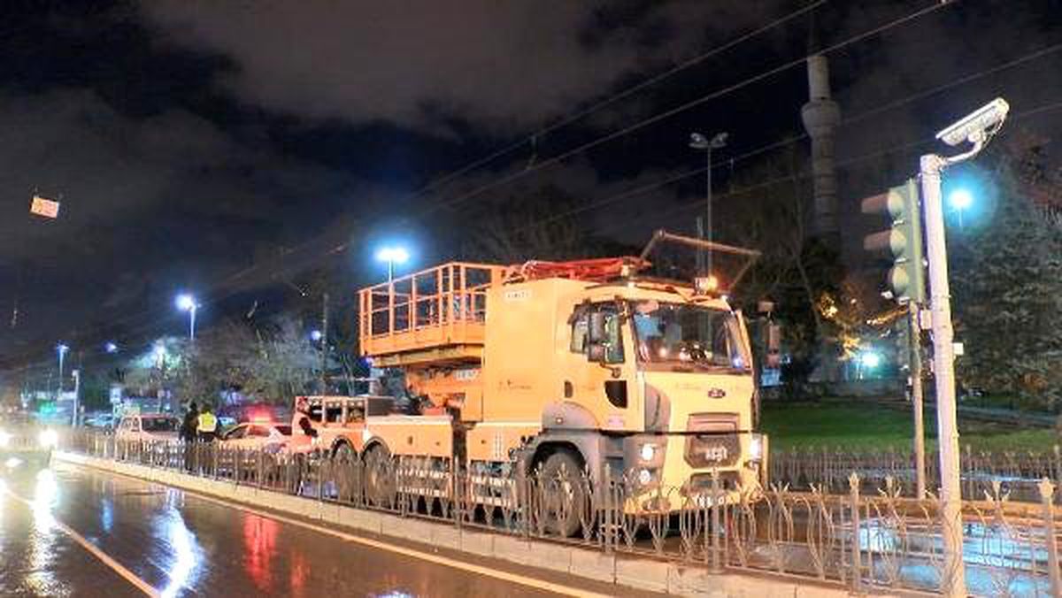 Katener teli koptu tramvay seferlerinde aksama yaşandı