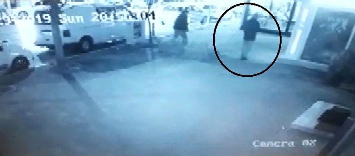 Katil zanlısının Dr. Gülcemal\'i ATM\'ye götürdüğü anlar kamerada