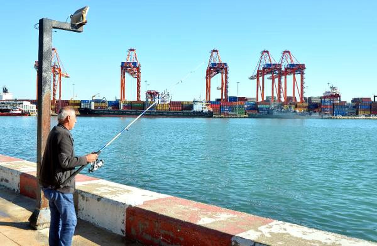 Mersin\'de yüksek kesimlerde kar, sahillerde ise bahar havası hakim