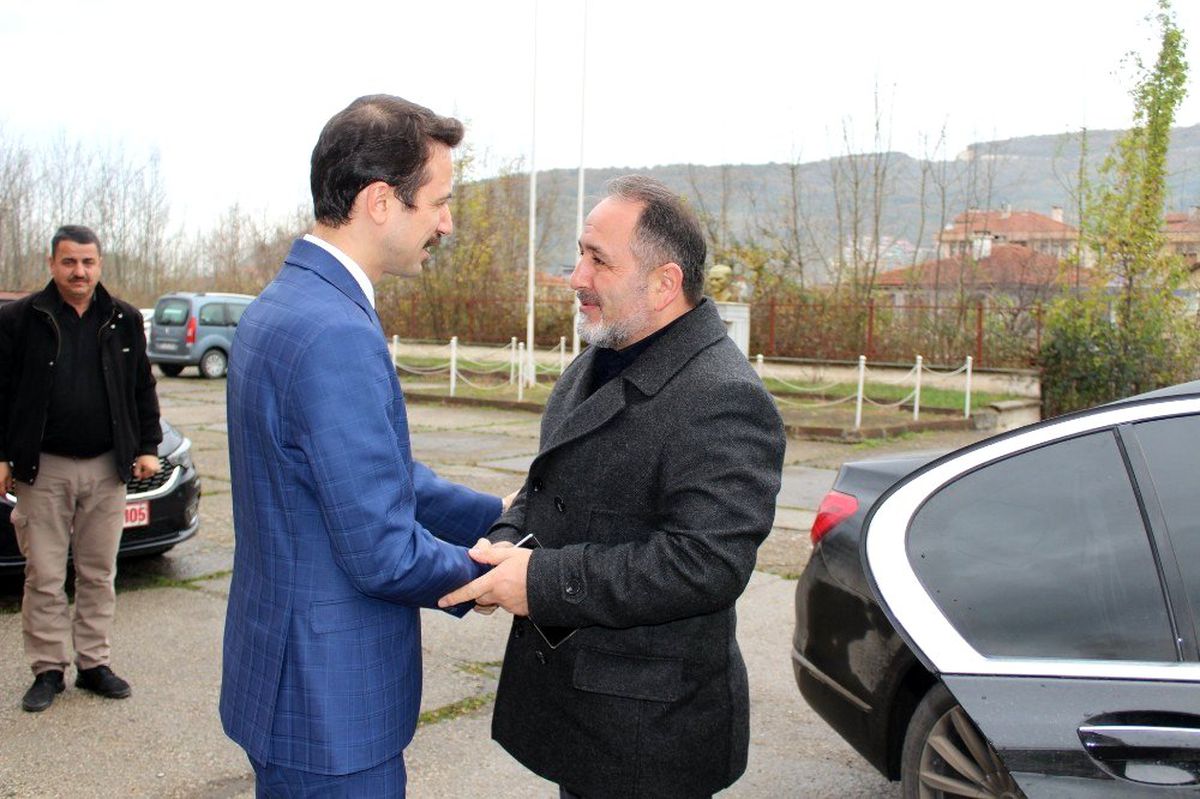 Murat Demir\'den Kaymakam Açıkgöz\'e ziyaret