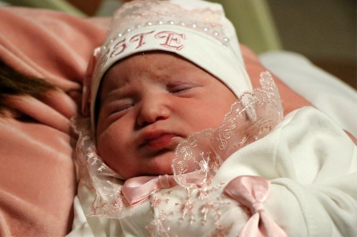 Nevşehir\'de yeni yılın ilk bebeği Beste bebek oldu