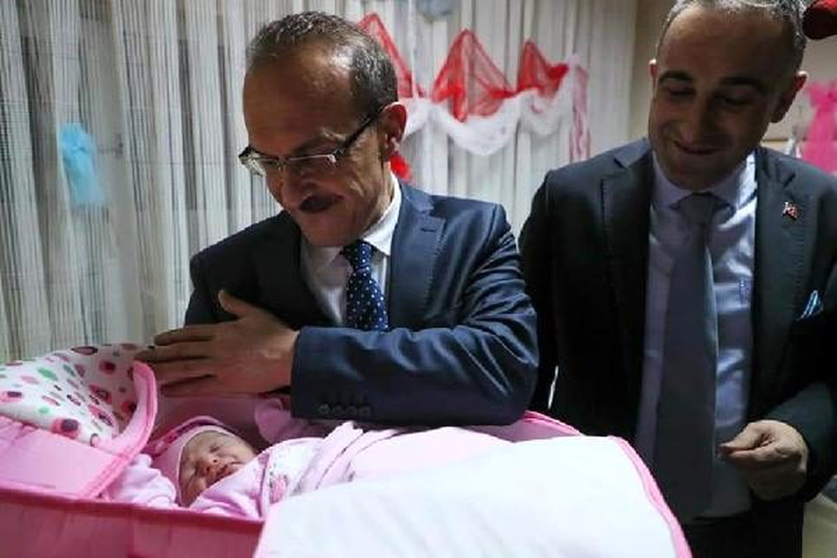 Ordu\'da yeni yılın ilk bebeğine Ceren adı verildi