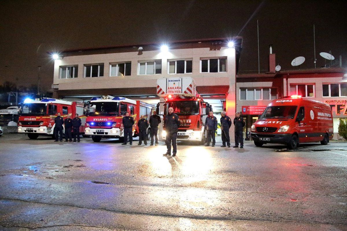 (Özel) Ankara İtfaiyesi yeni yıla görev başında girdi