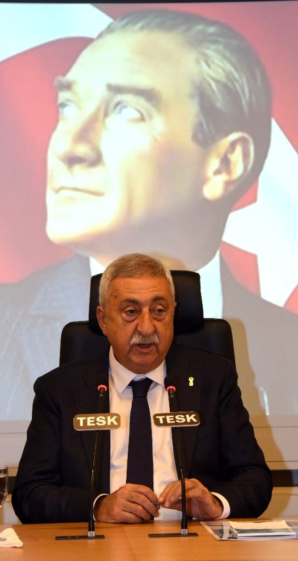 Palandöken: "2020 esnafımıza ve ülkemize bereket getirsin"