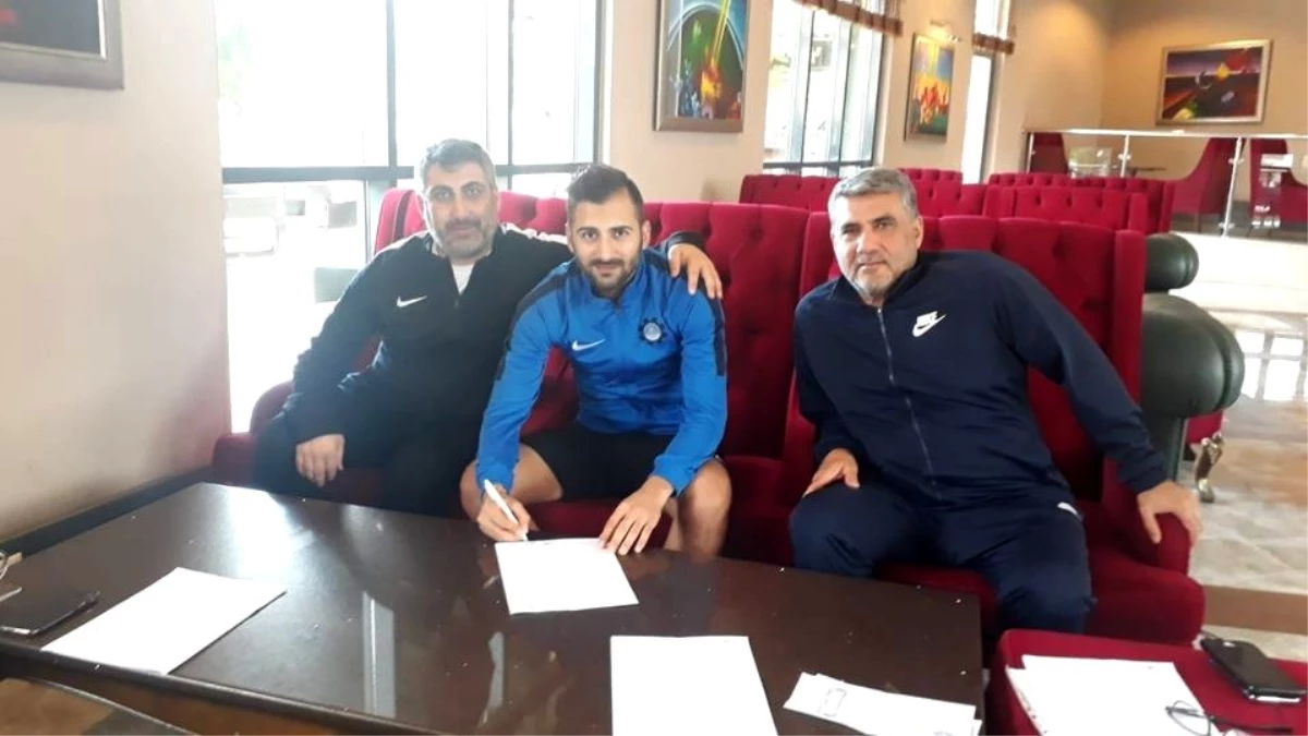 Payasspor 3 futbolcuyu renklerine bağladı