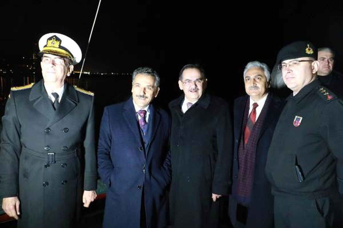 Samsun protokolü yeni yıla denize açılarak girdi
