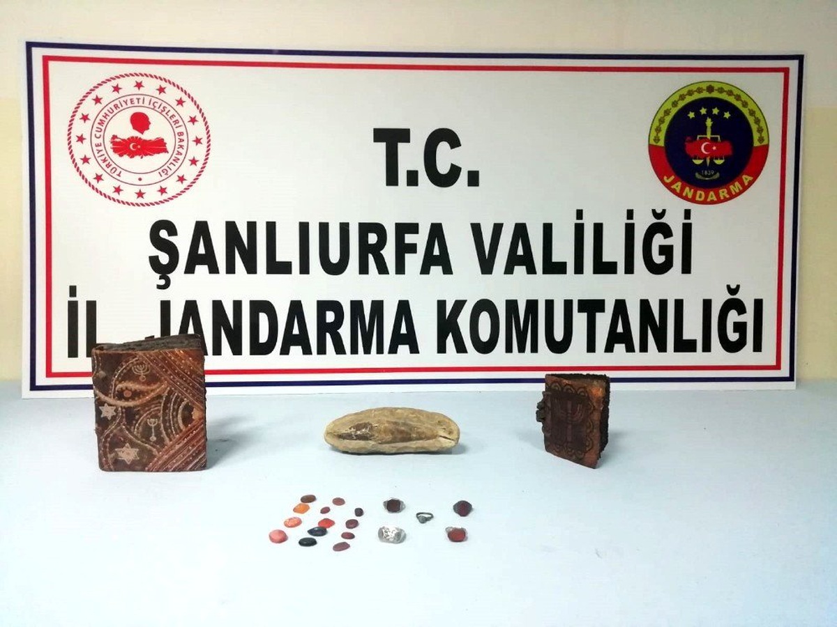 Şanlıurfa\'da tarihi eser kaçakçılarına operasyon: 3 gözaltı
