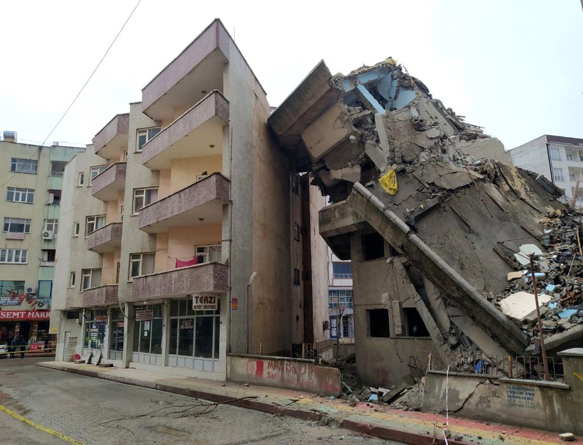 Siirt\'te tehlikeli yıkım