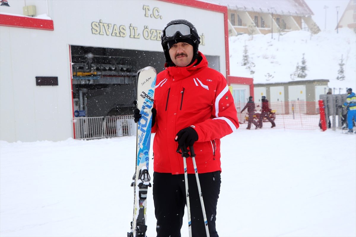 Vali Ayhan, Yıldız Dağı Kayak Merkez\'ini ziyaret etti