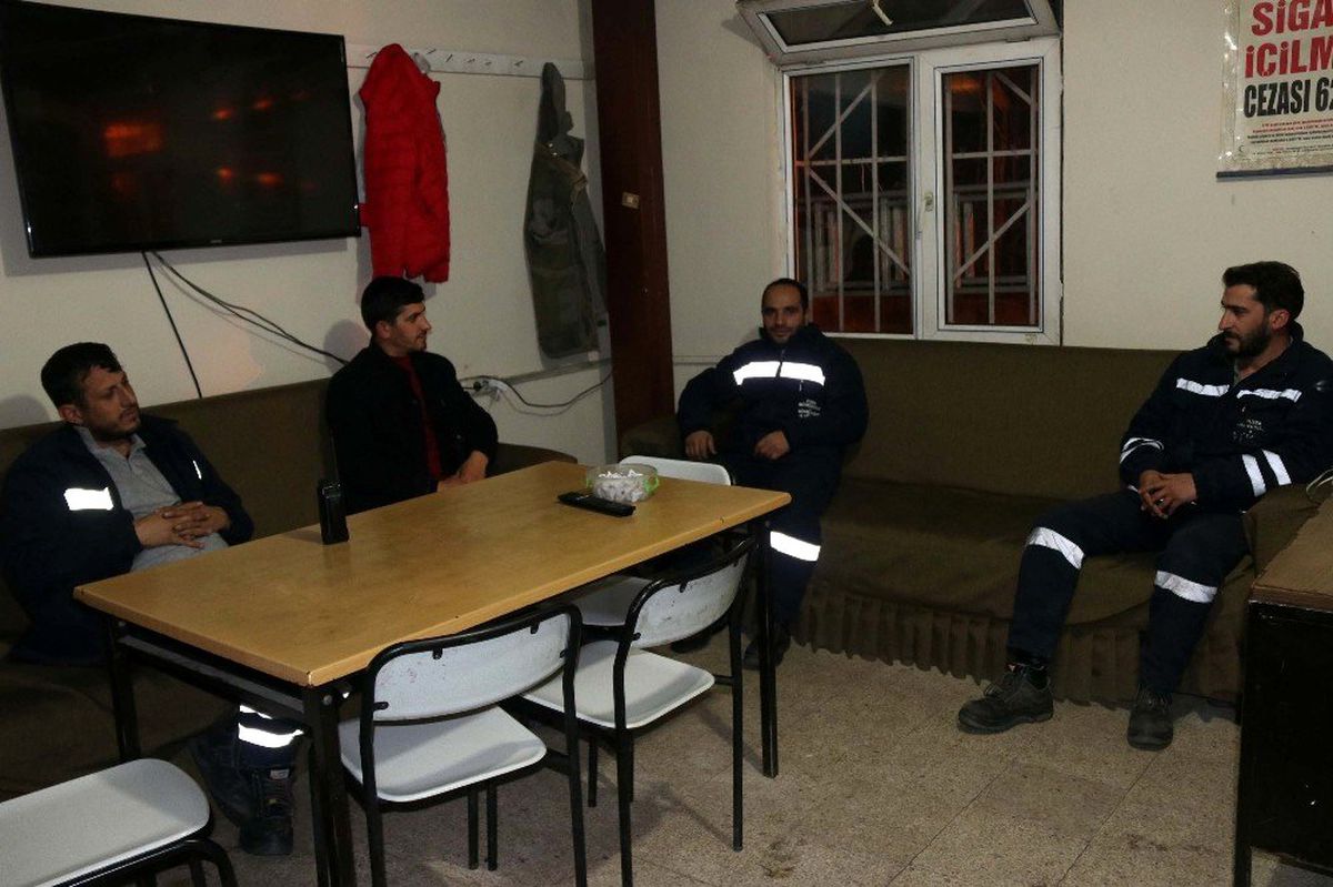 VEDAŞ ekiplerinin eksi 15 derecede elektrik mücadelesi