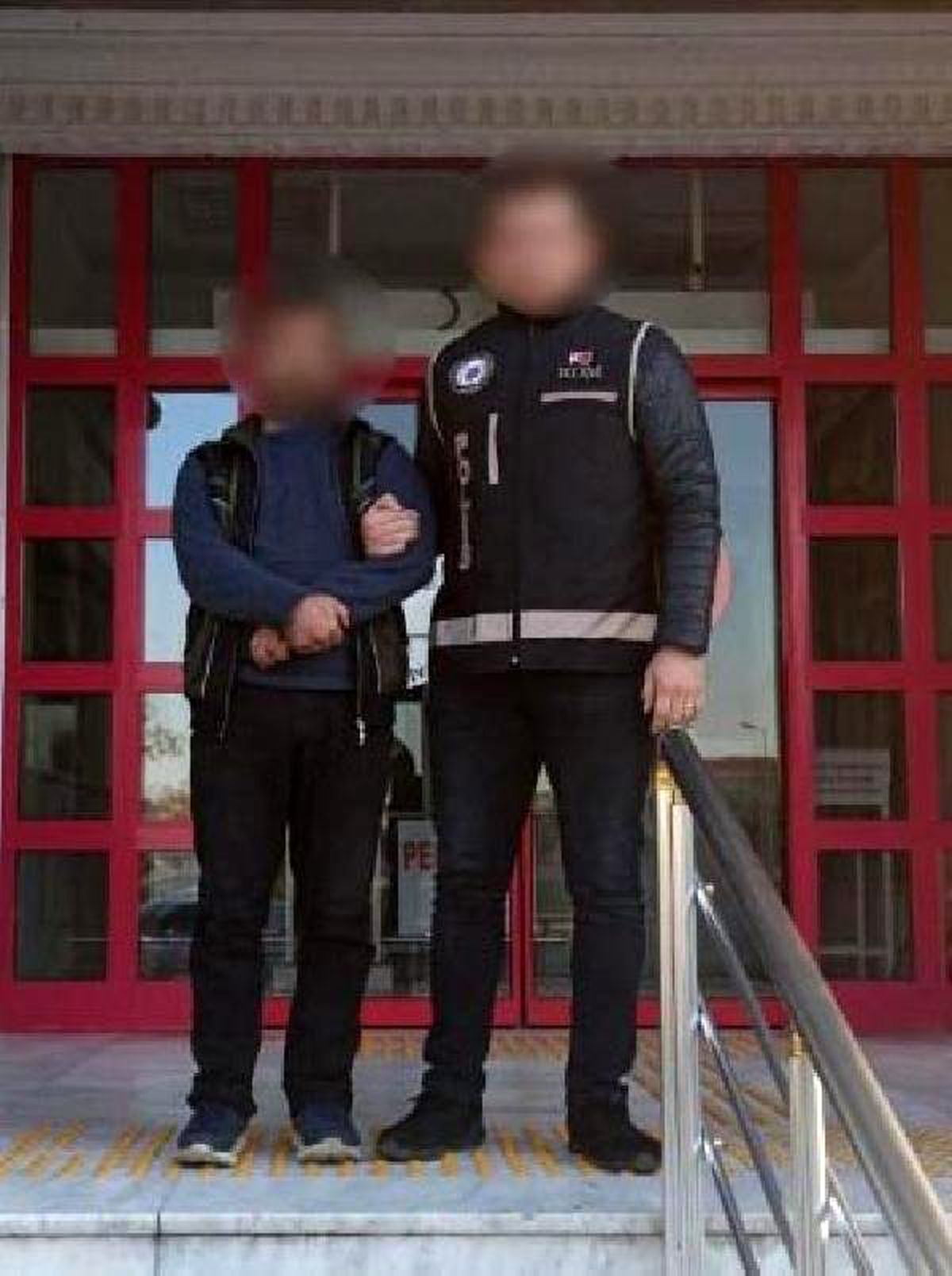 15 kaçakla yakalanan Suriyeli, \'göçmen kaçakçılığı\'ndan tutuklandı