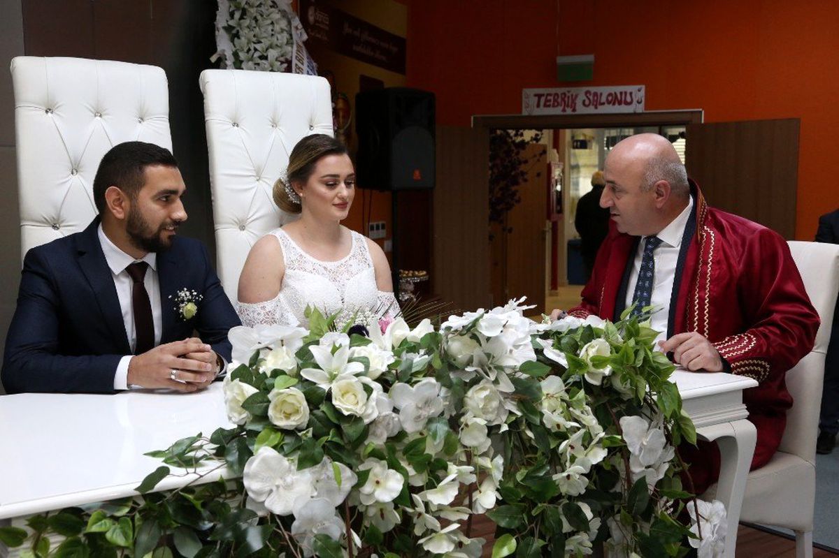 2019 yılında Darıca\'da bin 411 çift evlendi