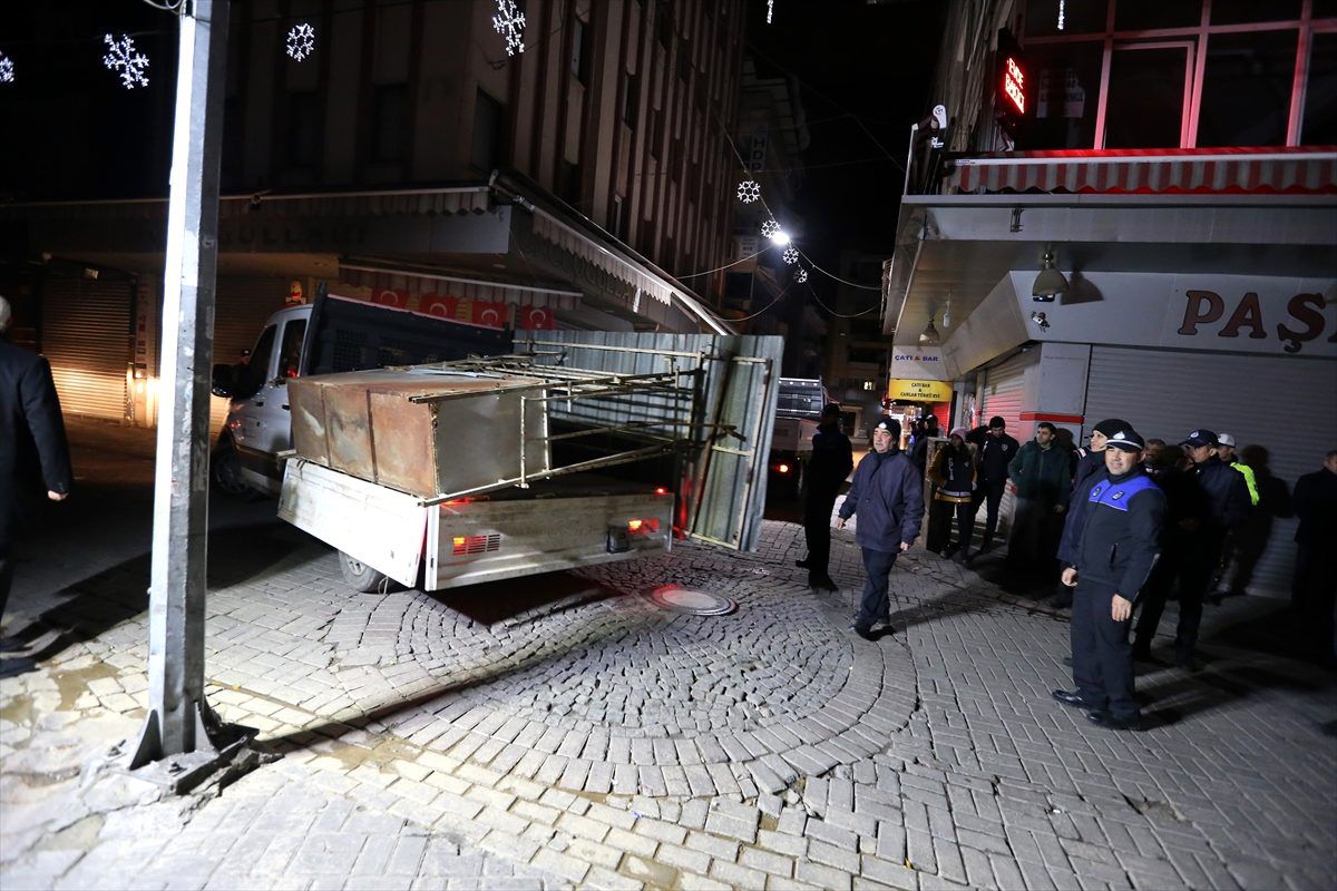 Aydın\'da "sıfır işgaliye" denetiminde 3 esnaf gözaltına alındı