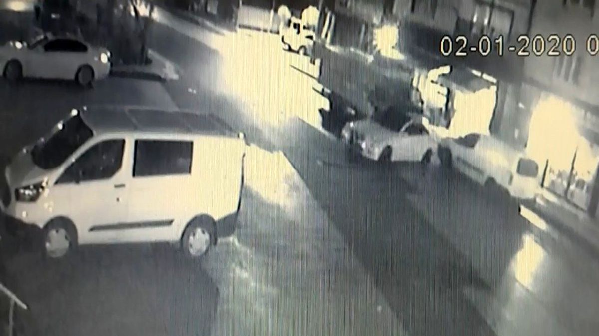 Bursa\'da freni boşalan kamyonet 4 aracı biçti...O anlar kamerada
