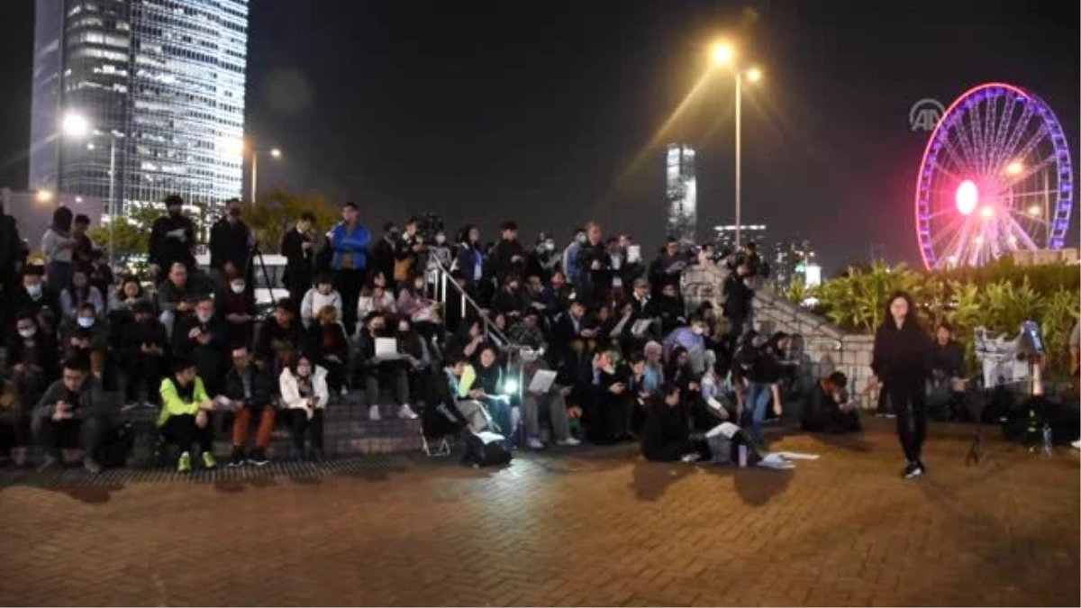 Çinli Hristiyan Rahip Vang Yi\'ye hapis cezası protesto edildi - HONG