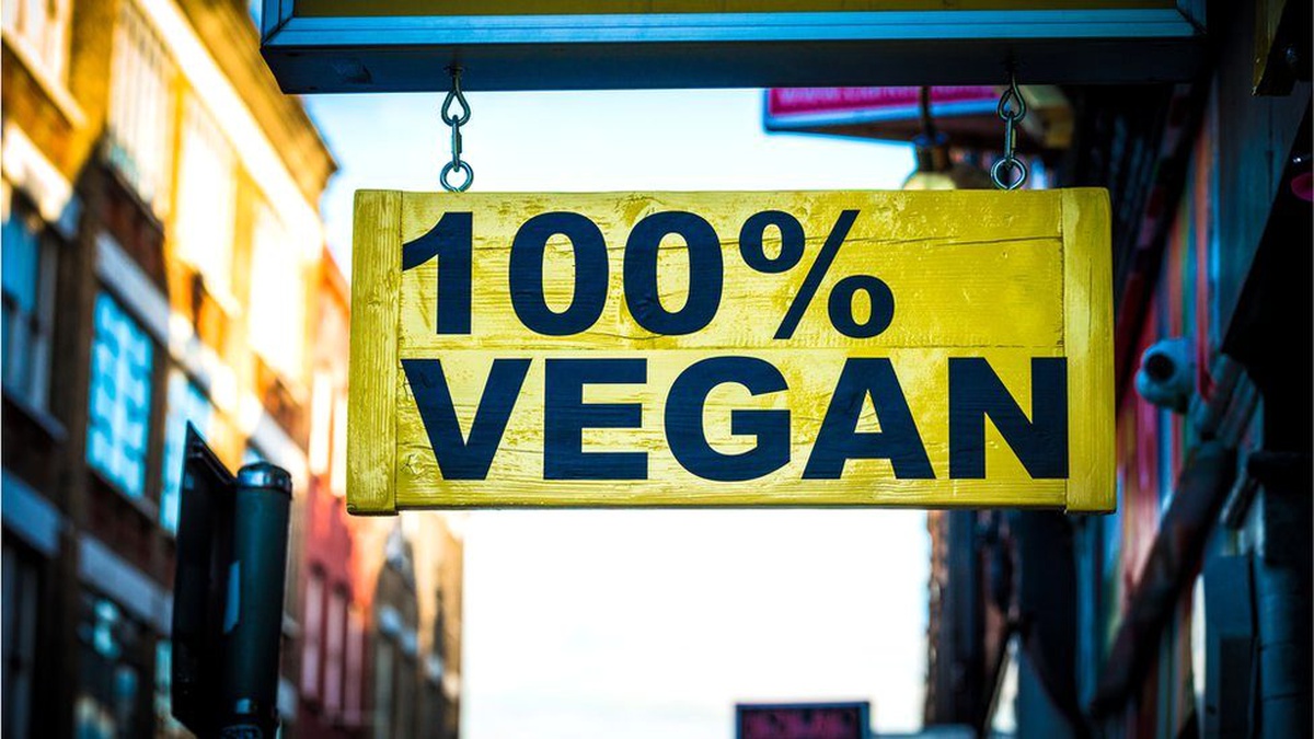 İngiltere\'de emsal dava: Mahkeme veganlığın \'felsefi ya da dini inanç\' olup olmadığına karar verecek