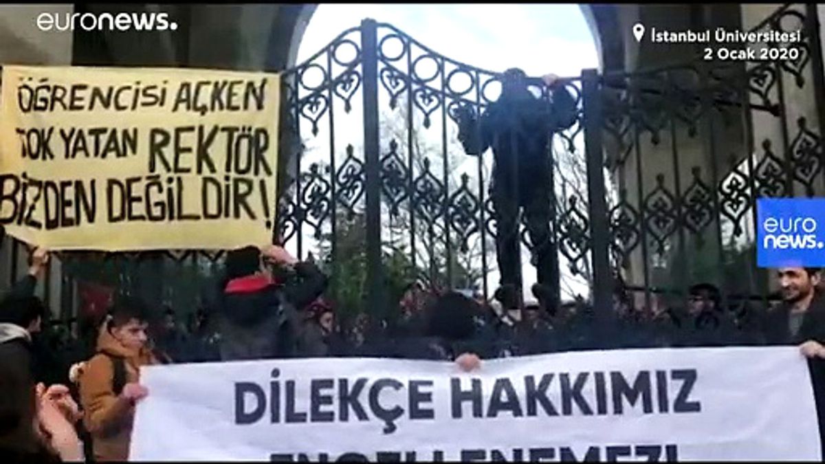 İstanbul Üniversitesi öğrencilerinden yemekhane zamlarına tepki: Müşteri değil öğrenciyiz