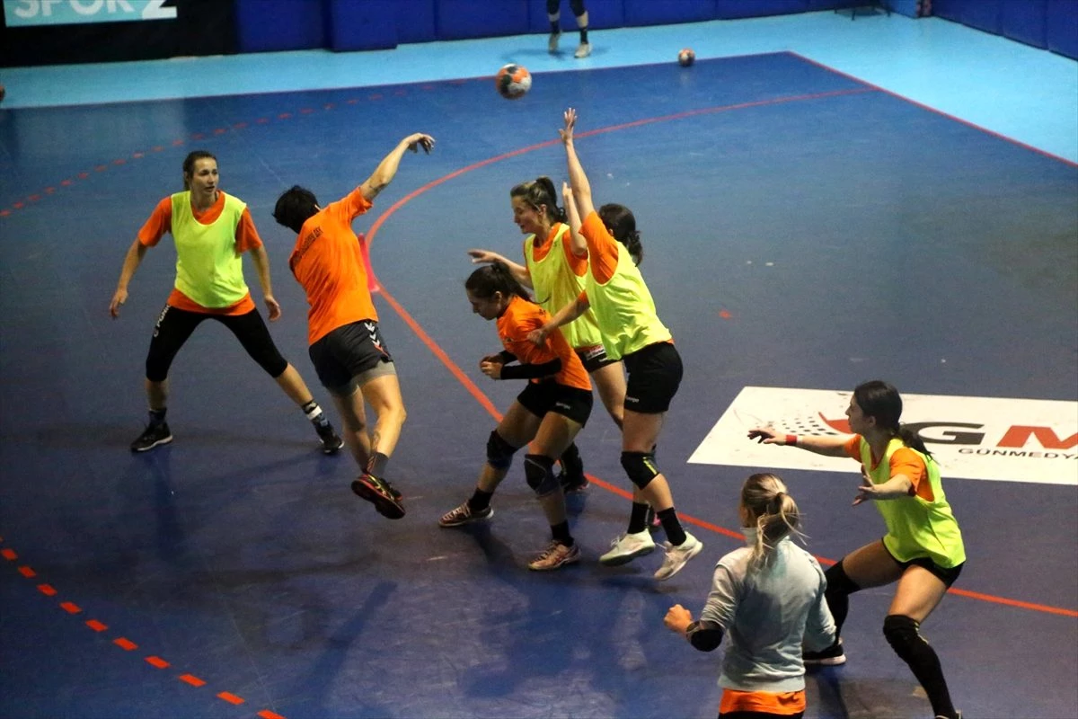 Kastamonu Belediyespor, EHF Kupası maçlarının hazırlıklarını sürdürüyor