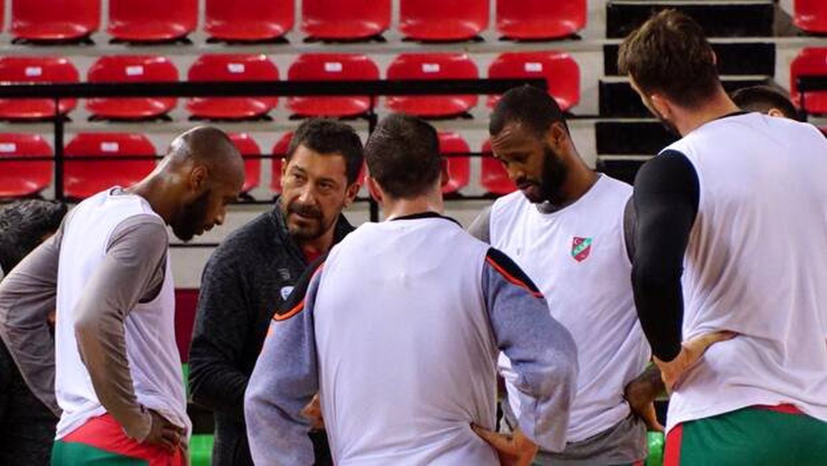 Pınar Karşıyaka geri sayımda! Rakip Anadolu Efes...