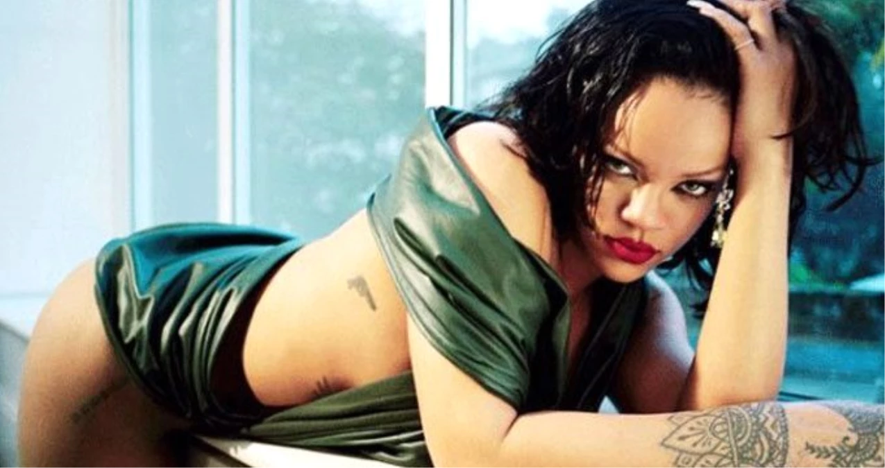 Rihanna\'nın iç çamaşırlı pozları sosyal medyaya damga vurdu