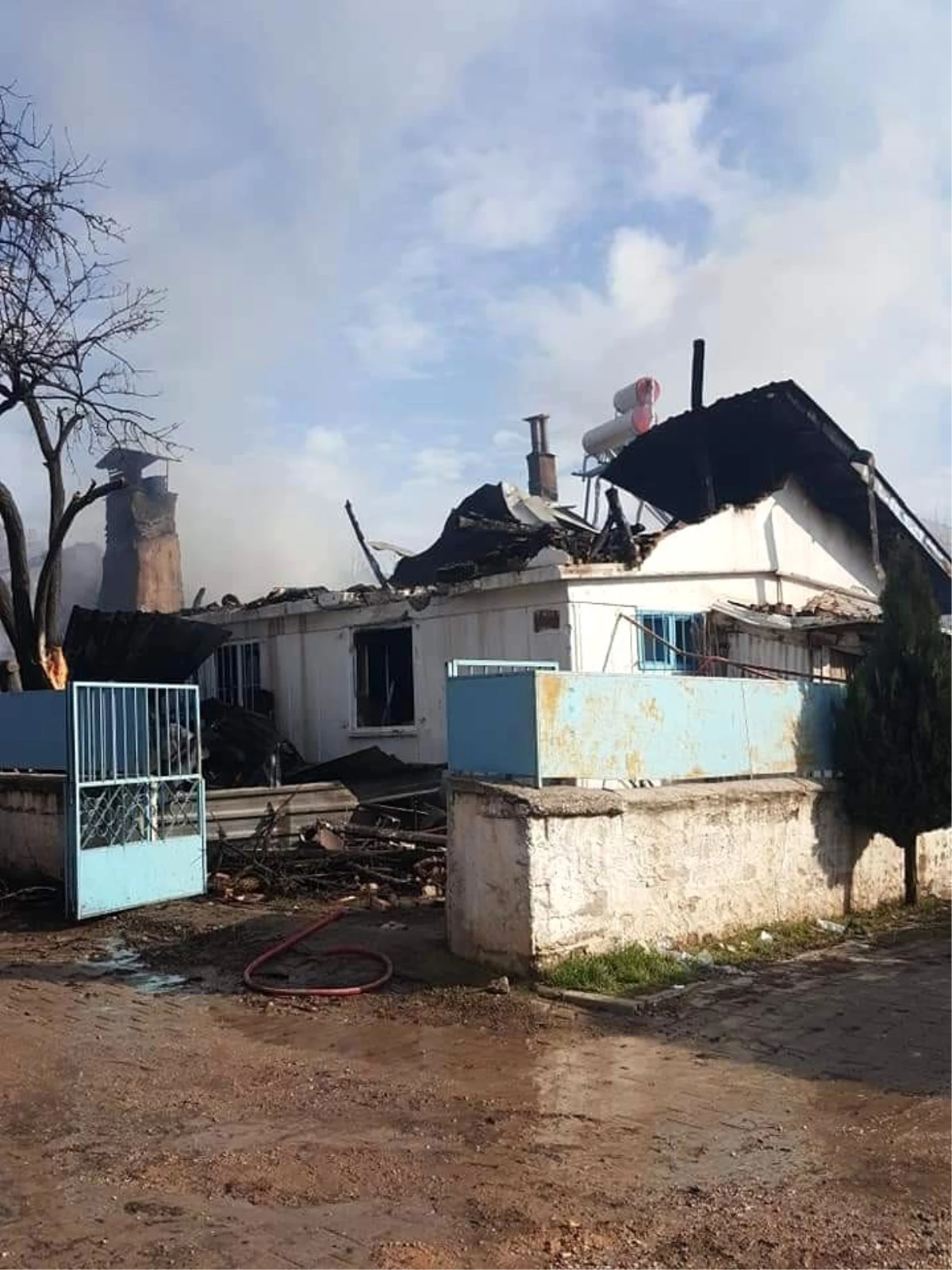 Şaphane\'de yangın: 1 ölü