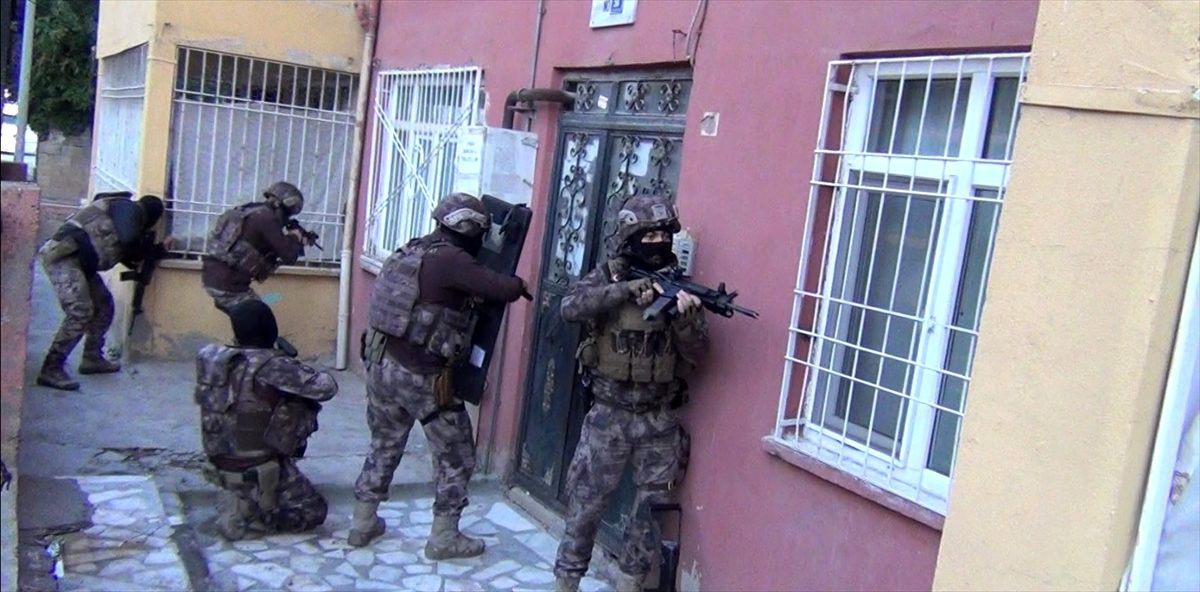 Siirt\'te terör örgütü DEAŞ operasyonu: 8 gözaltı