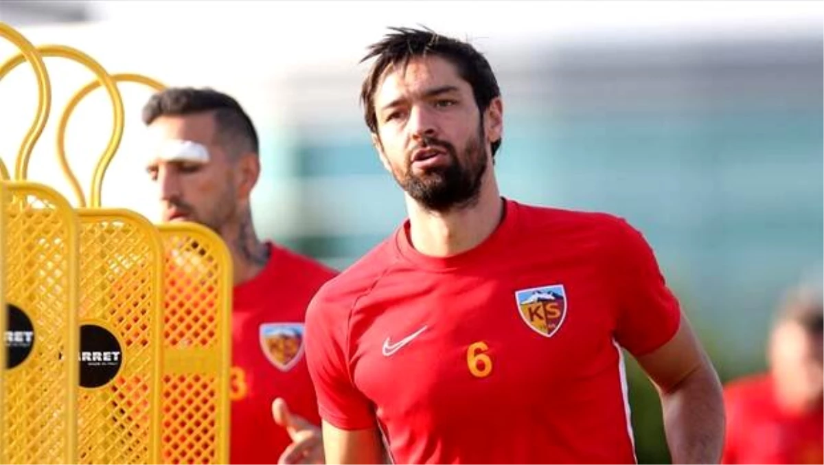 Kayserispor\'da Benoit Poulain ile yollar ayrıldı