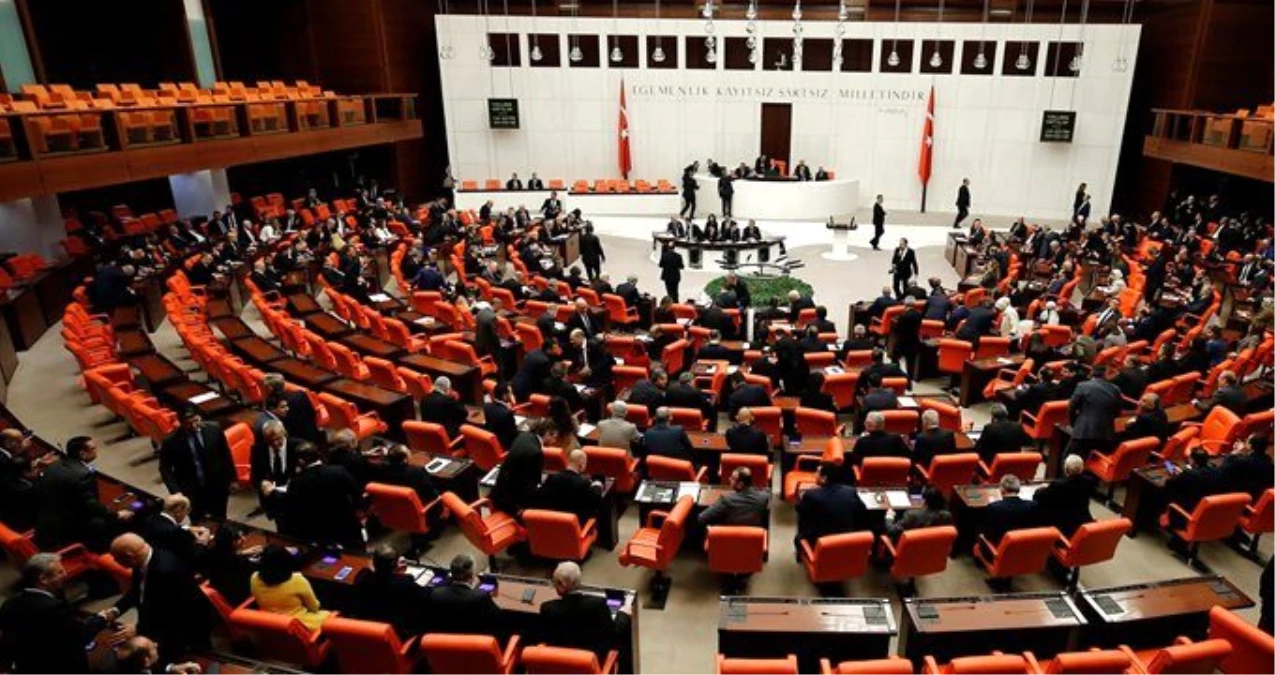 Son Dakika: Saadet Partisi, oylama öncesi kararını değiştirdi ve tezkereye "hayır" oyu vereceklerini açıkladı