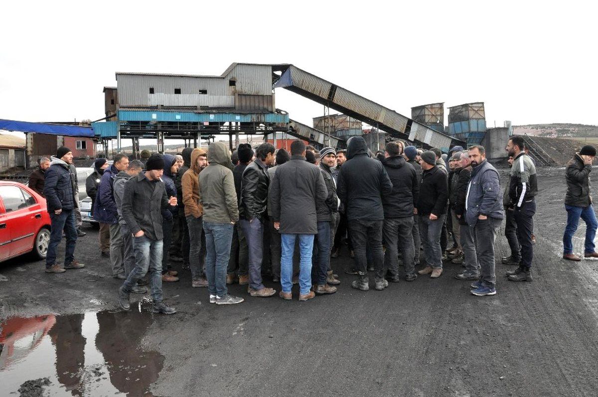 Sorgun\'da işten çıkartılan 135 maden işçisi eylem yaptı
