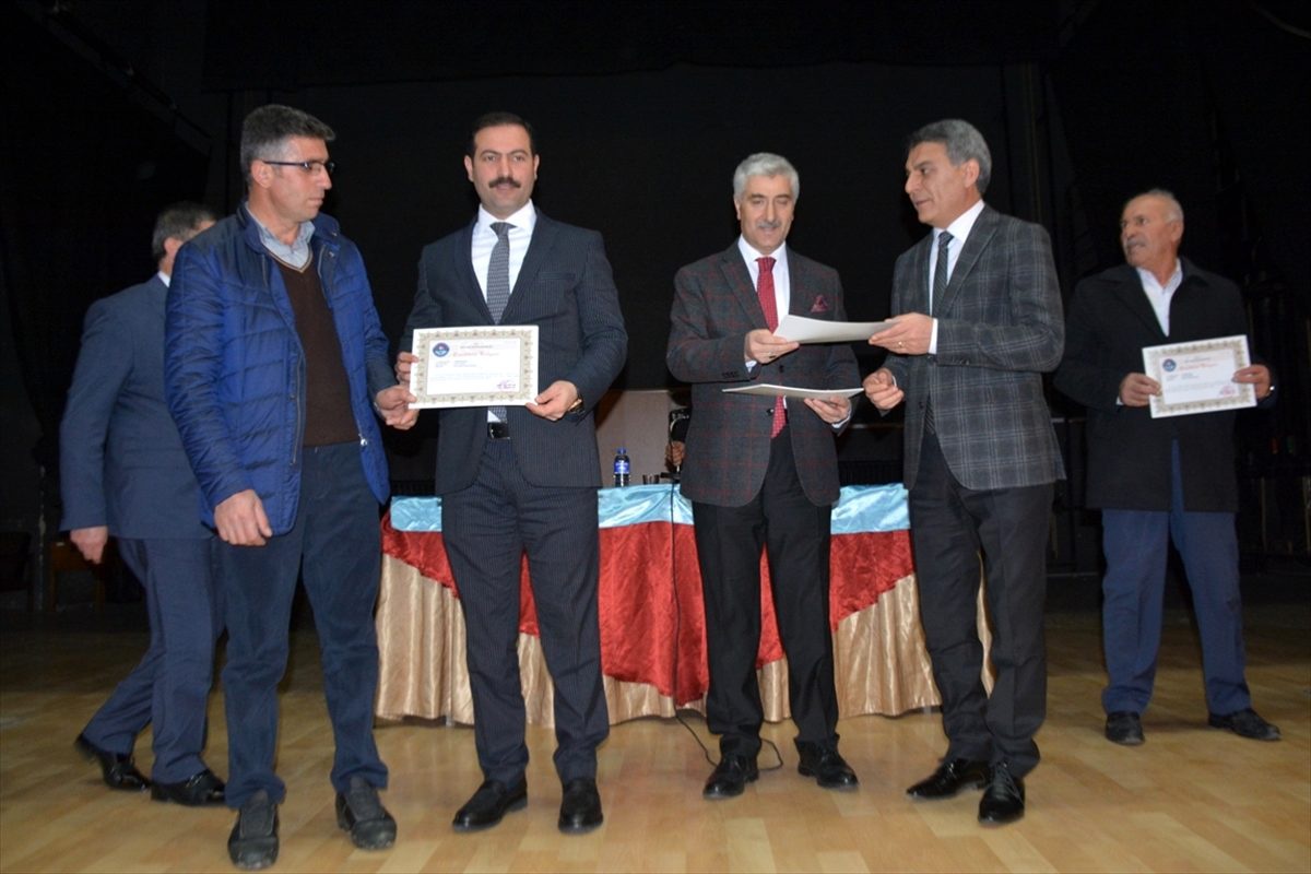 Tatvan Kaymakamı Özkan, muhtarlarla buluştu