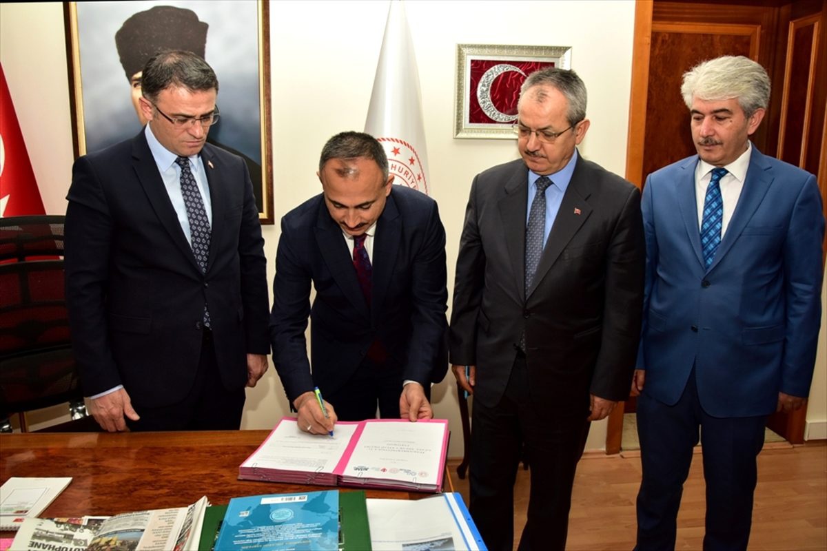 Tokat\'ta "Peygamberimizin Güzel Ahlakı Kitap Okuma Yarışması" yapılacak