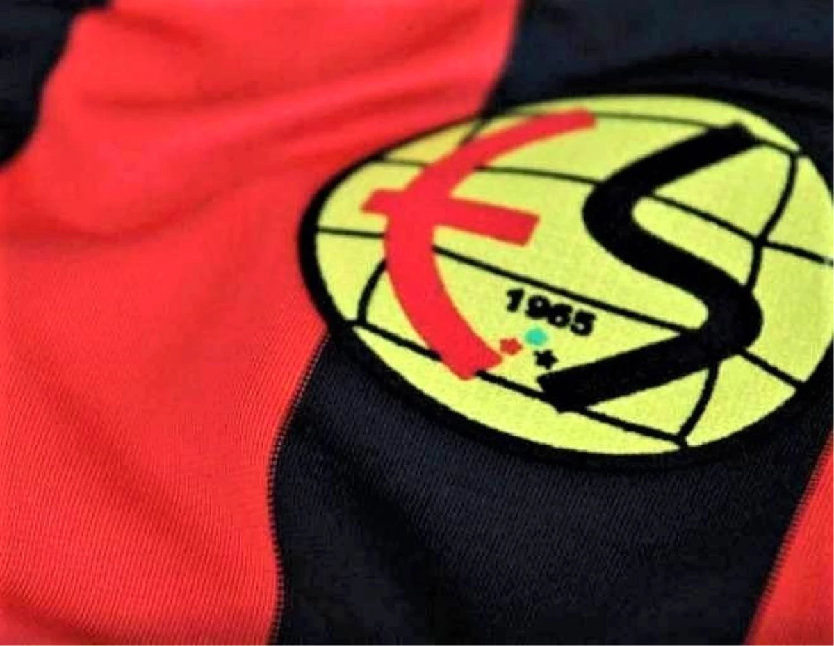 Transferin gözde ismi Jesse Sekidika Eskişehirspor kampına dahil edildi