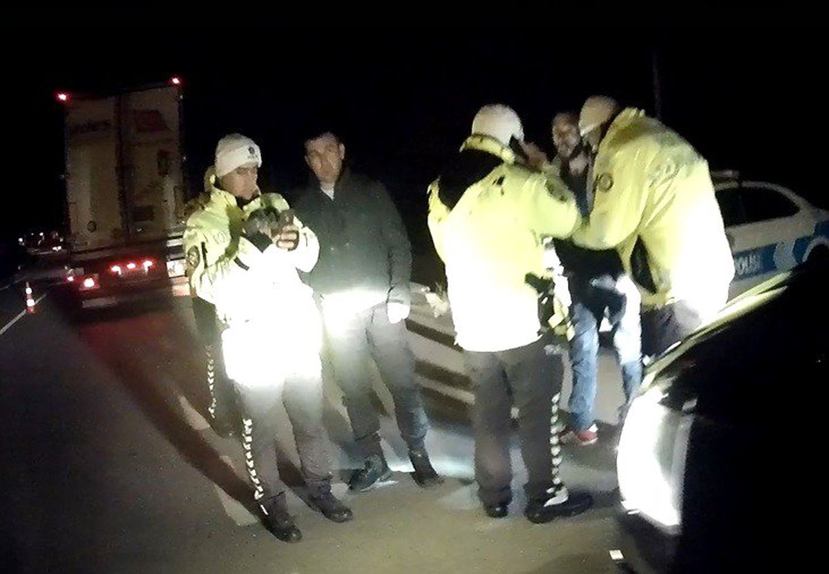 Uygulamada trafikçiler 395 araç denetlendi, 159 sürücüye 53 bin lira ceza kesildi