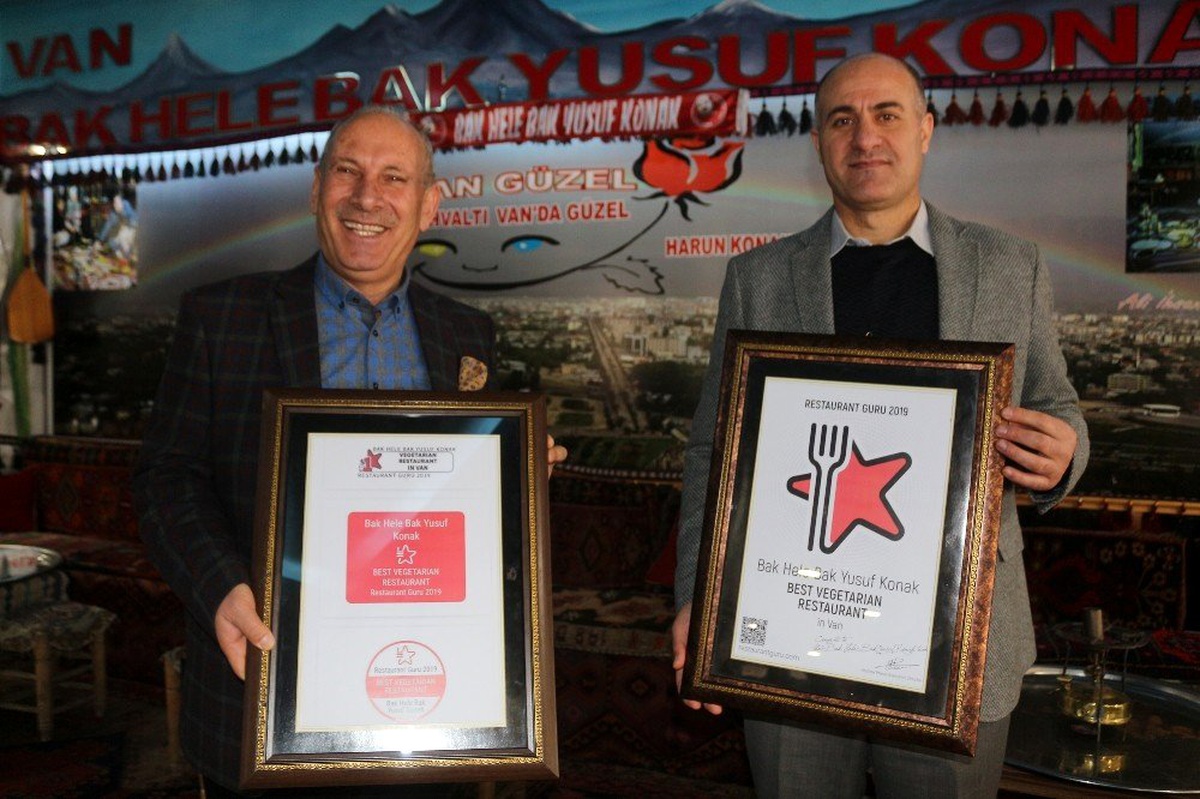 Van kahvaltısında \'Yusuf Konak\' imzası