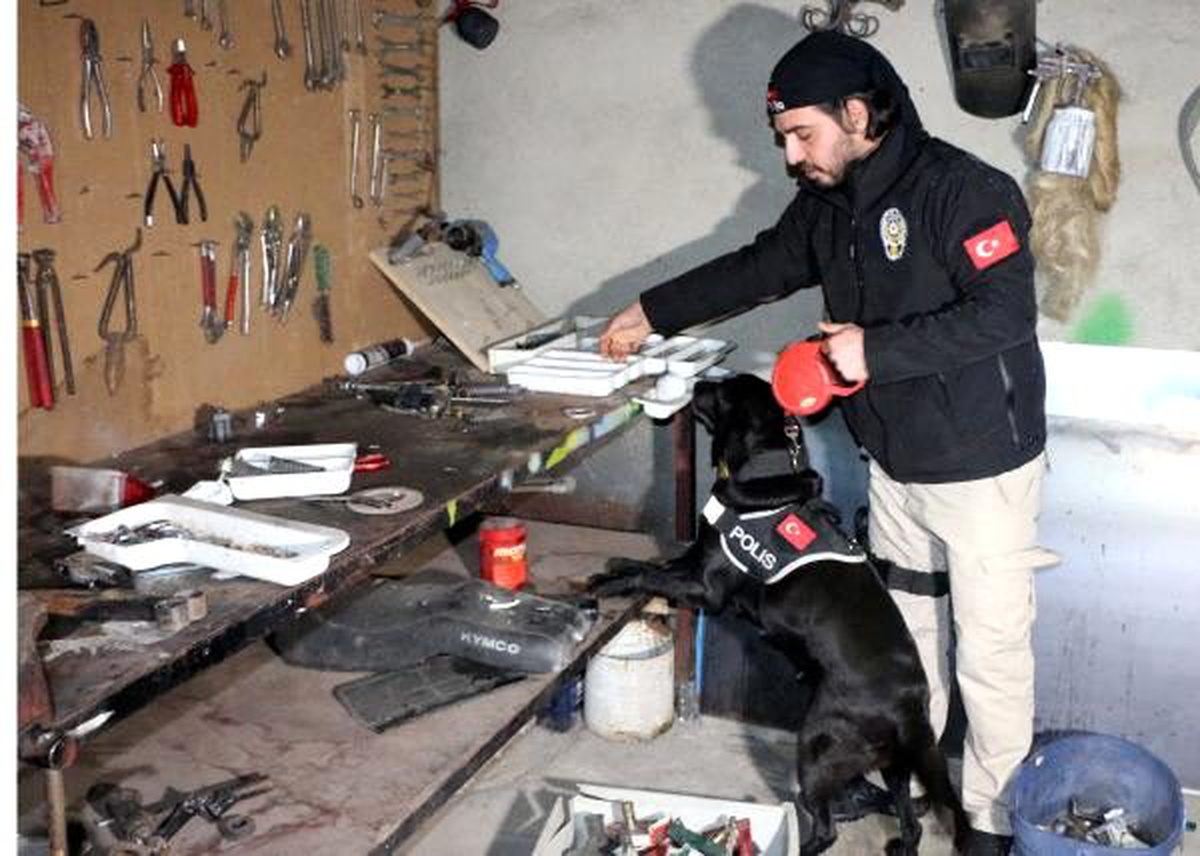 \'Zeta\'lı aramada uyuşturucu ele geçirildi; 5 gözaltı