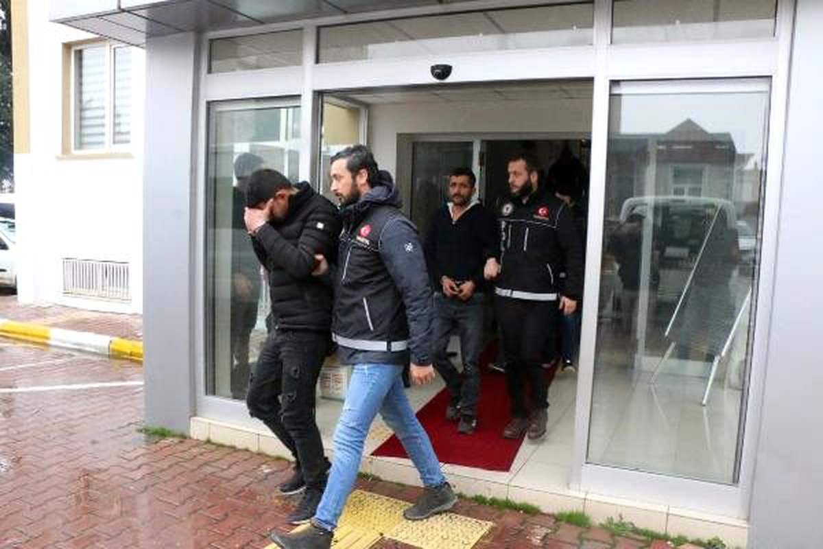 \'Zeta\'lı aramada uyuşturucu ele geçirildi; 5 gözaltı (2)
