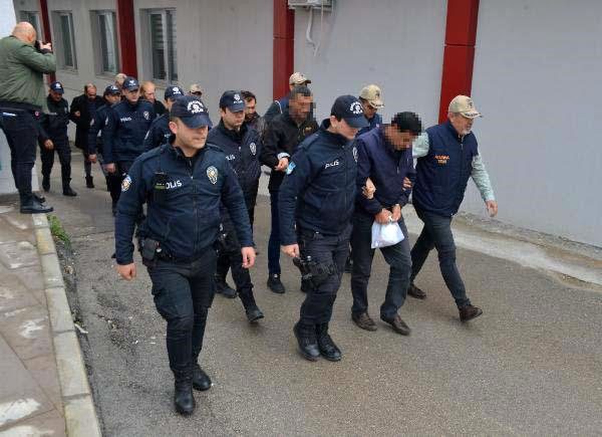 Adana\'da yabancı uyruklu DEAŞ şüphelileri adliyede