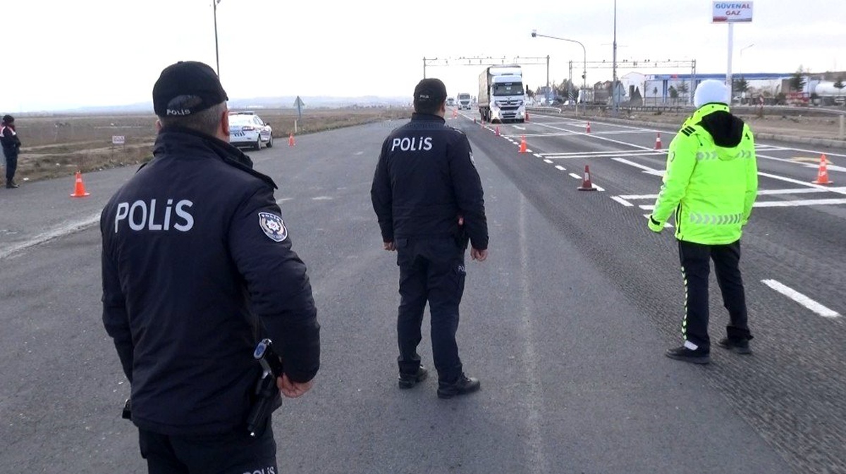 Aksaray polisinden kara yolları uygulaması