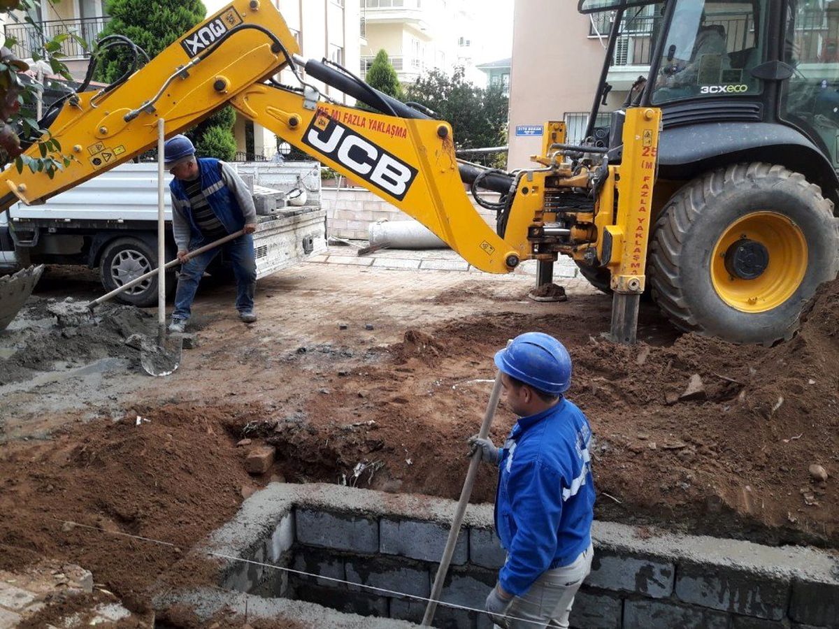 ASKİ Aydın\'da çalışmalarına devam ediyor